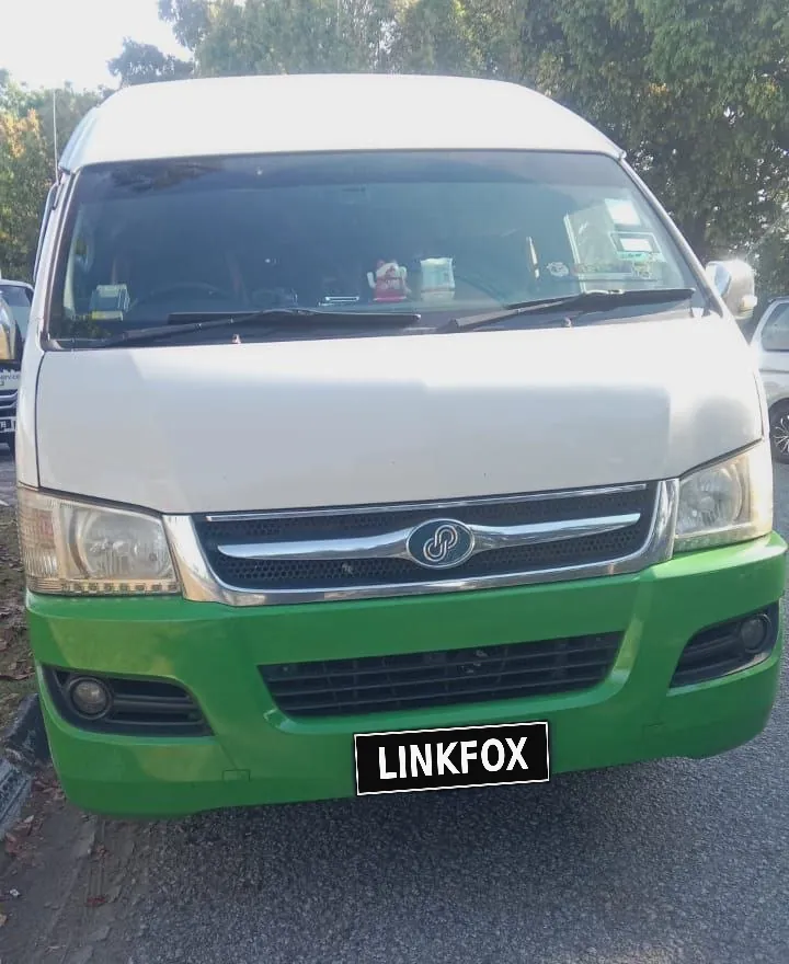 Tour van (bas persiaran) front view, Melaka