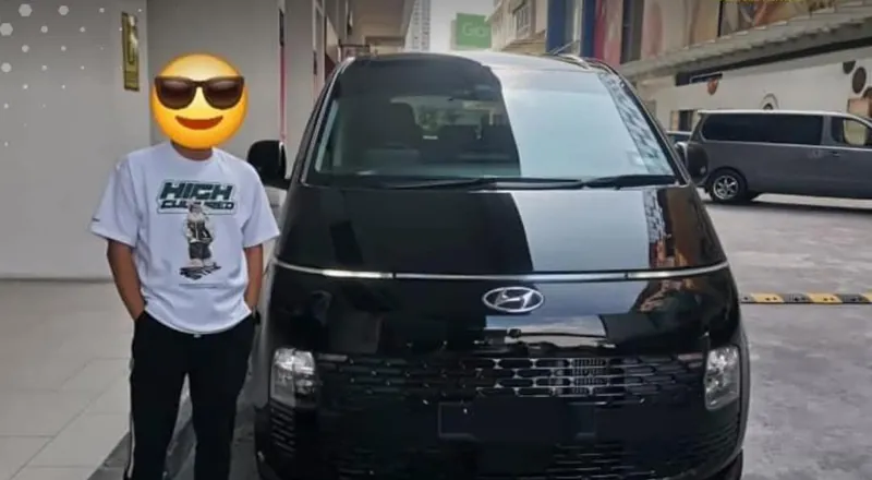 Car handover to a customer